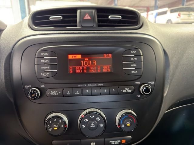 Used 2015 Brown Kia Base image 3