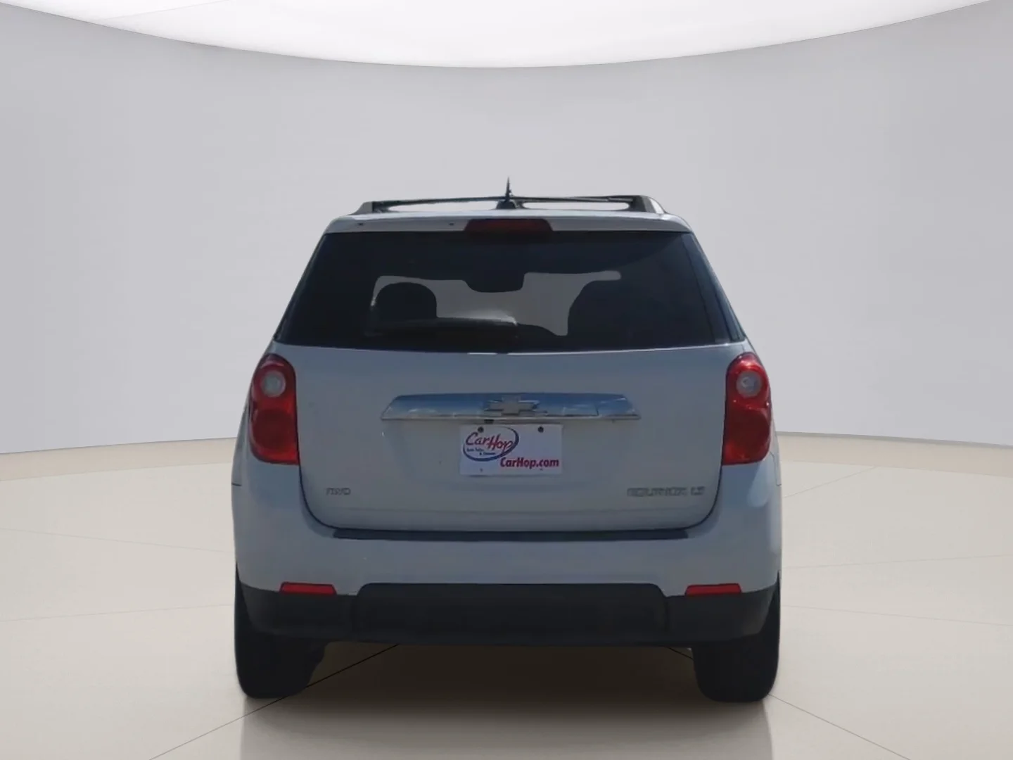 Used 2015 White Chevrolet LTZ AWD image 4