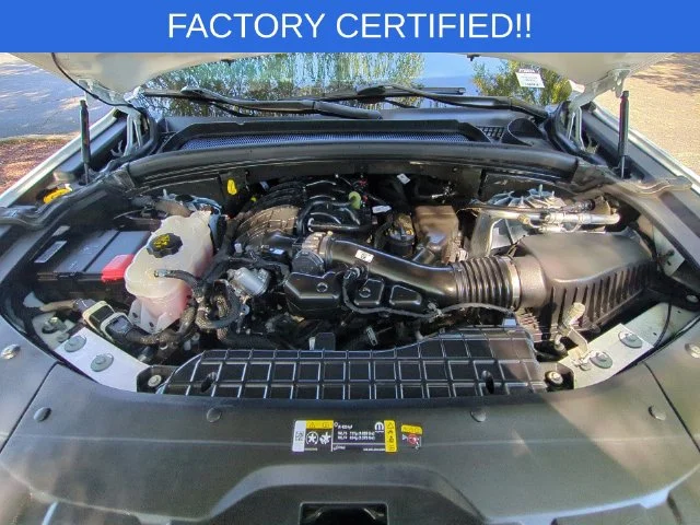 Used 2024 White Jeep Laredo image 39