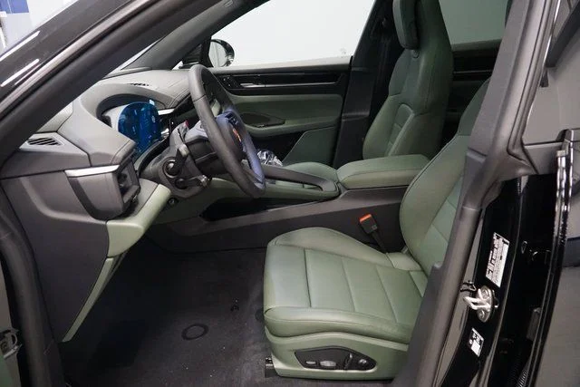 2026 Porsche Macan Base - Photo 23
