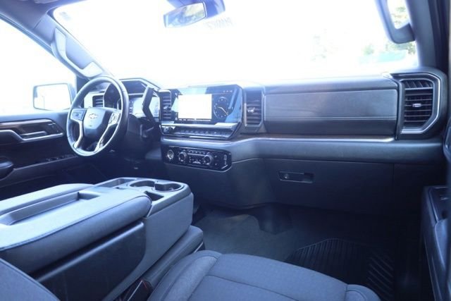 Used 2023 White Chevrolet LT image 36