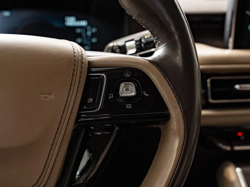 Used 2021 Flight Blue Lincoln Reserve image 32