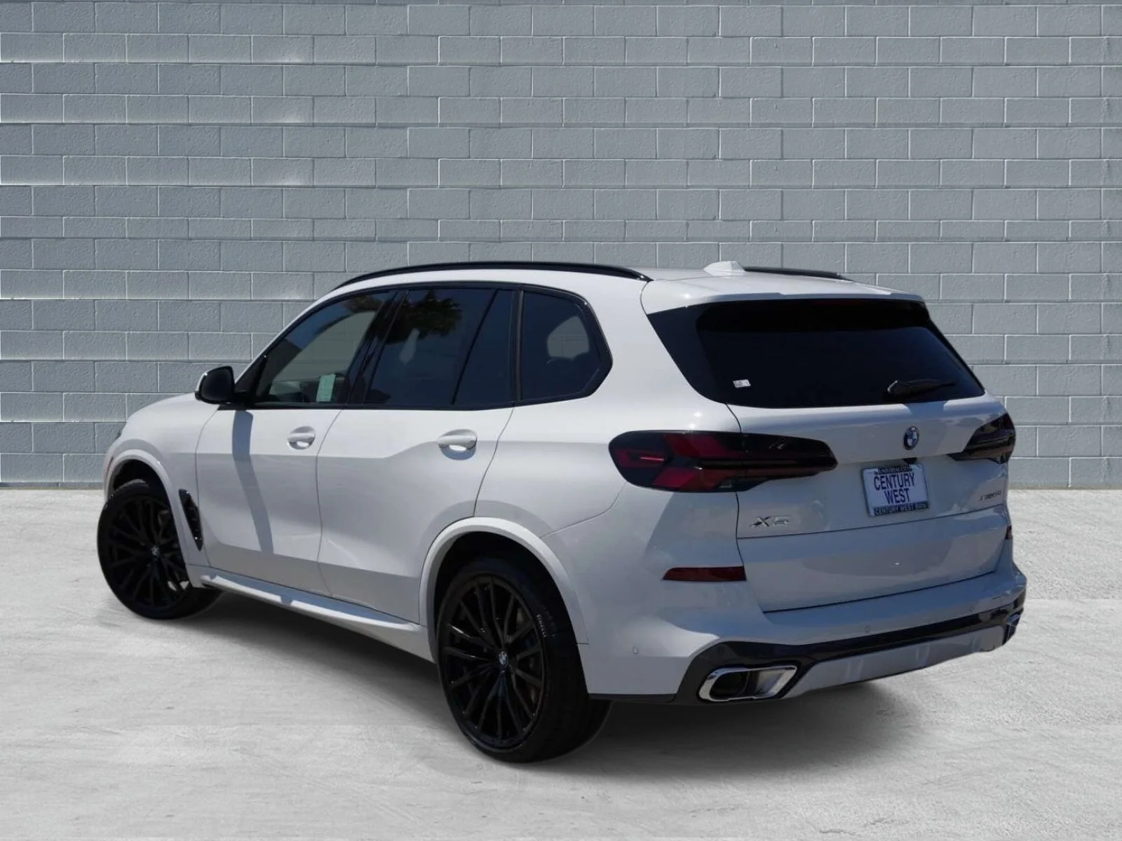 New 2026 Alpine White BMW xDrive40i image 3