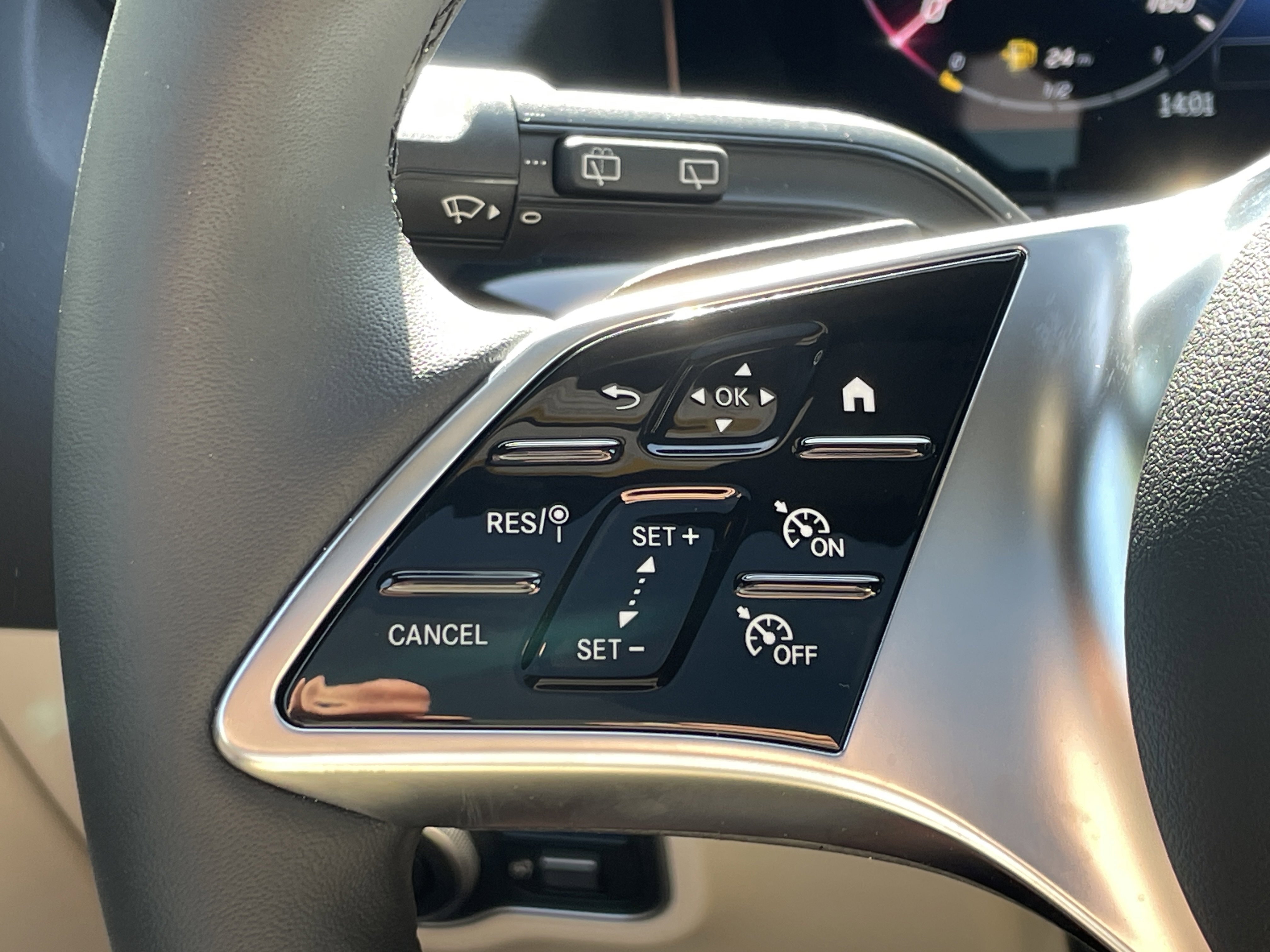 New 2026 Polar White Mercedes-Benz GLA 250 SUV image 19