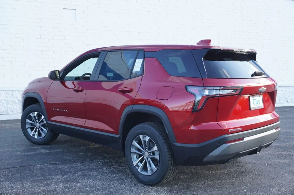 2026 Chevrolet Equinox LT - Photo 8