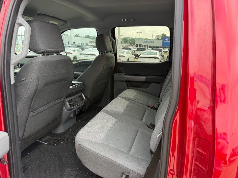 Used 2021 Rapid Red Metallic Tinted Clearcoat Ford XLT image 8