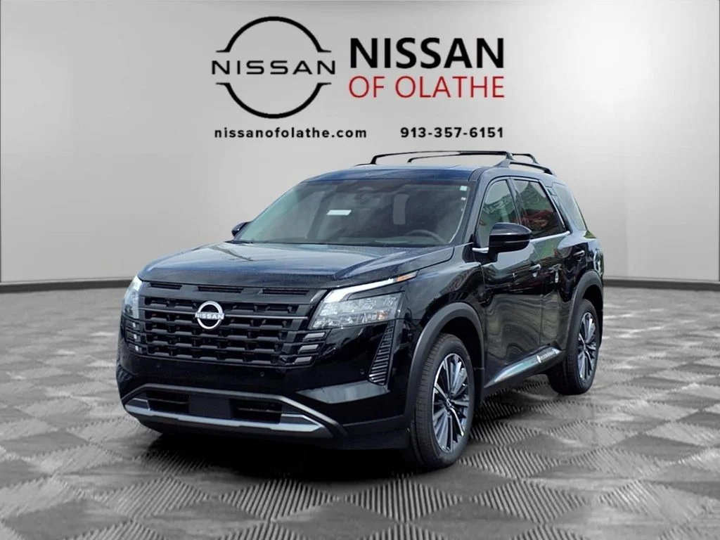 2026 Nissan Pathfinder Platinum 4WD's photo