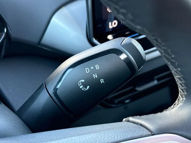New 2026 Opal White Pearl Volkswagen Pro S image 32
