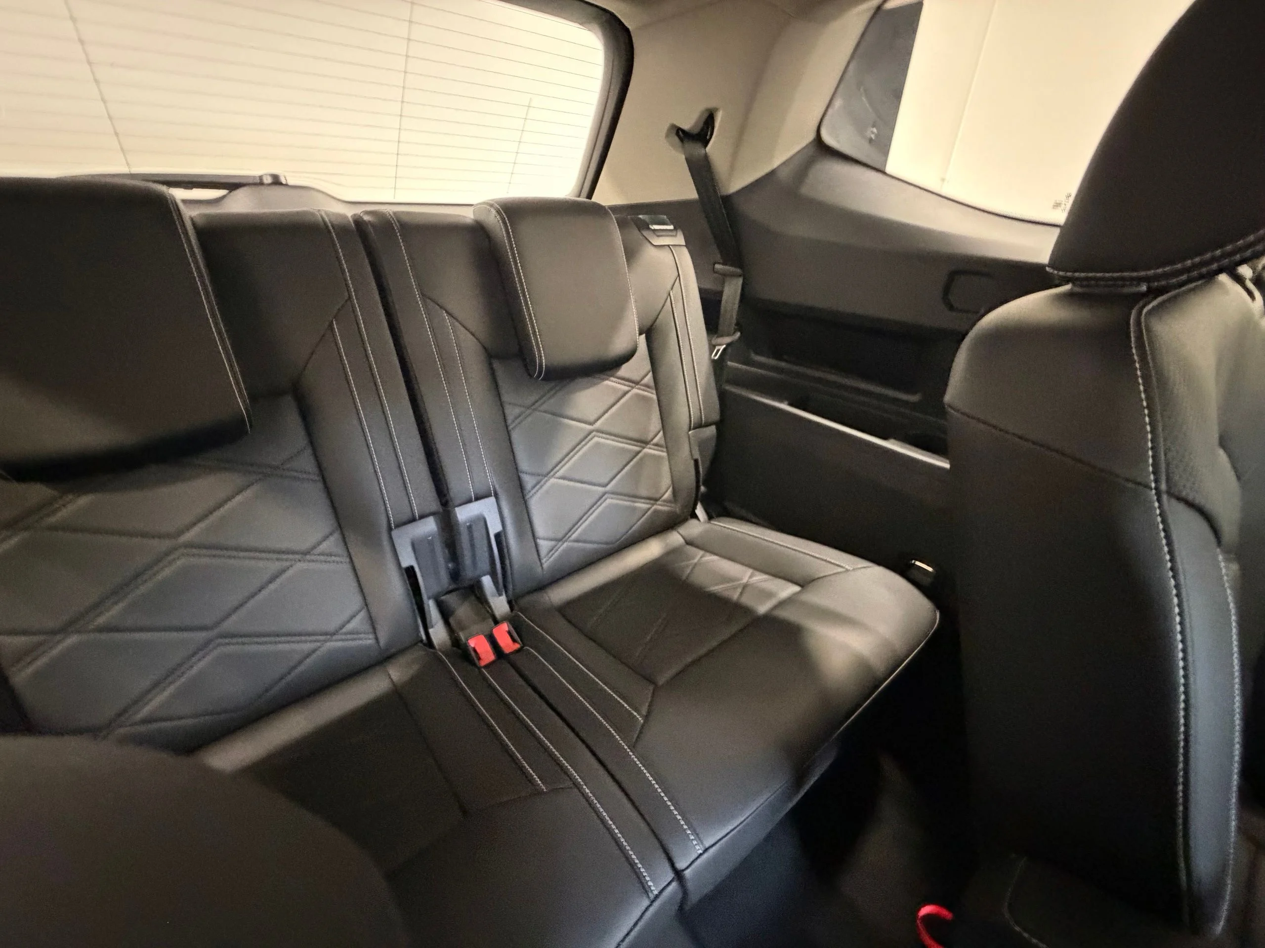New 2026 Black Volkswagen 2.0T SE w/Technology image 40