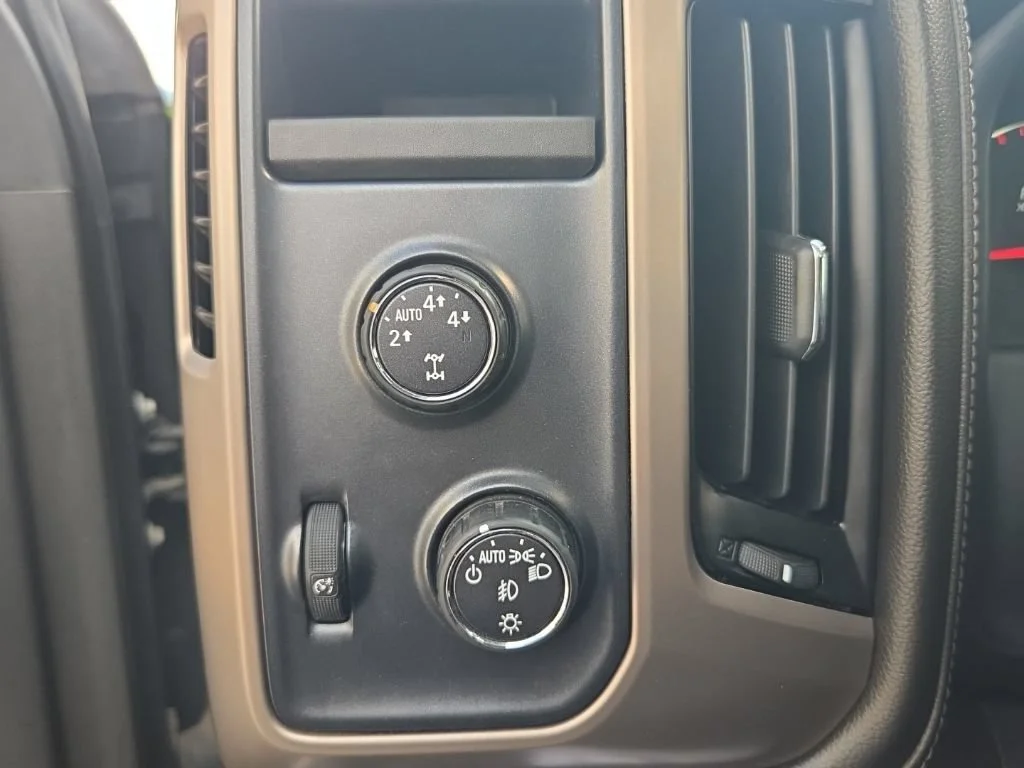 Used 2015 ONYX BLACK GMC Denali image 37