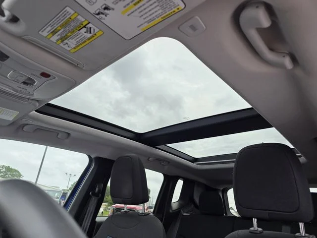 Certified Used 2021 Jetset Blue Clearcoat Jeep Latitude image 20