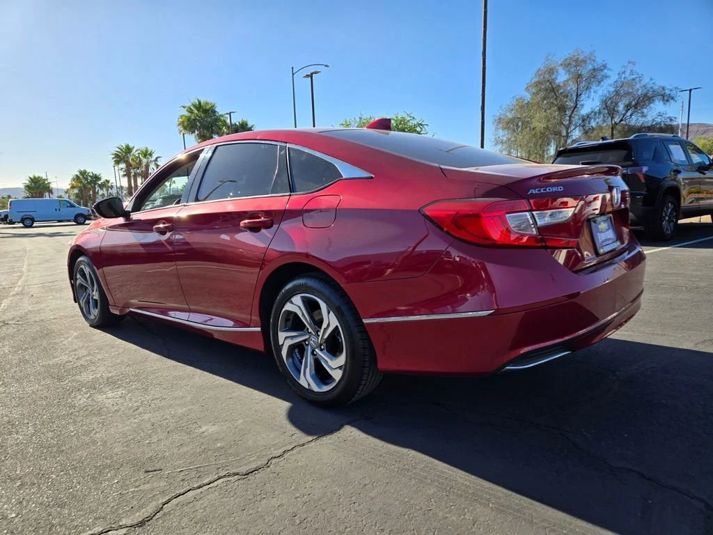 Used 2018 Red Honda EX 1.5T image 4