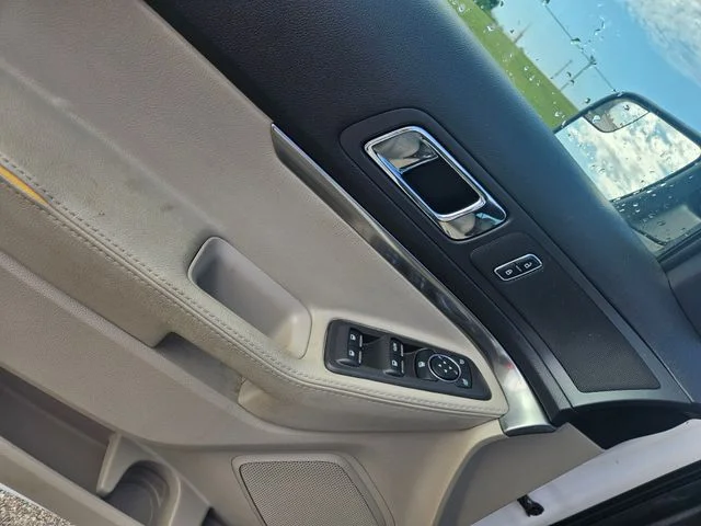 Used 2015 White Ford Base image 11
