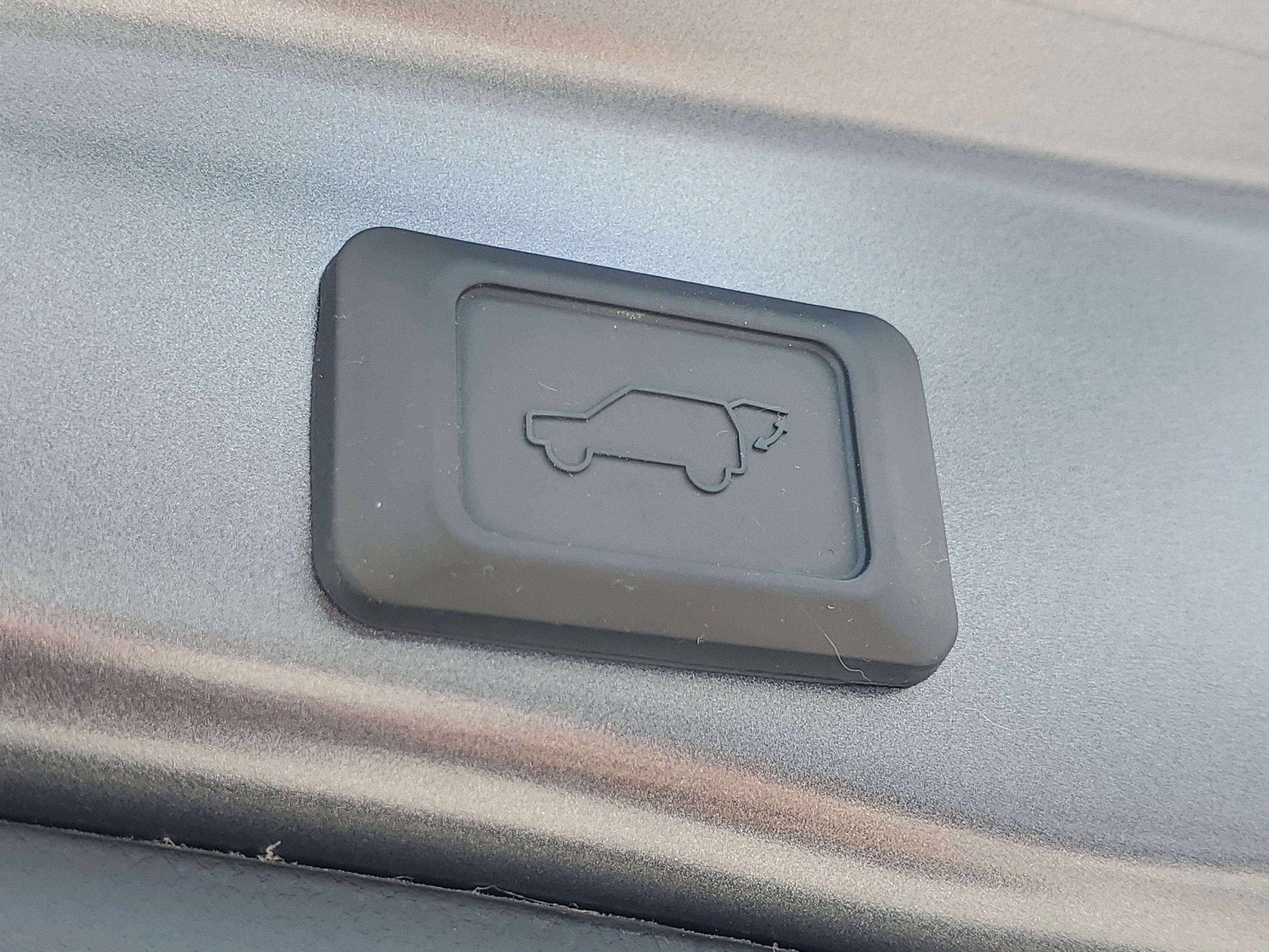 Used 2025 Magnetic Gray Metallic Toyota XLE image 10