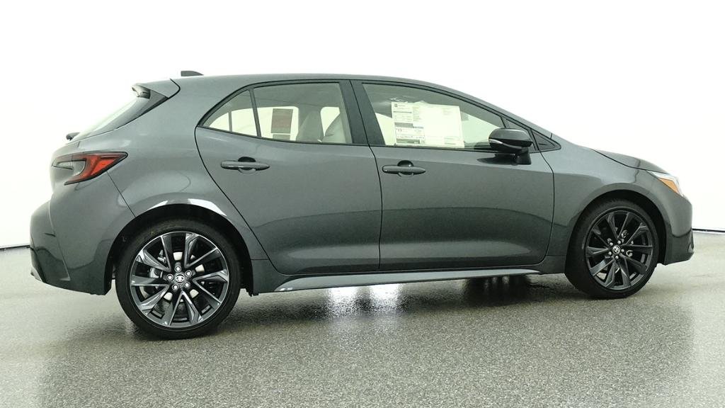 New 2026 Magnetic Gray Meta Toyota XSE image 35