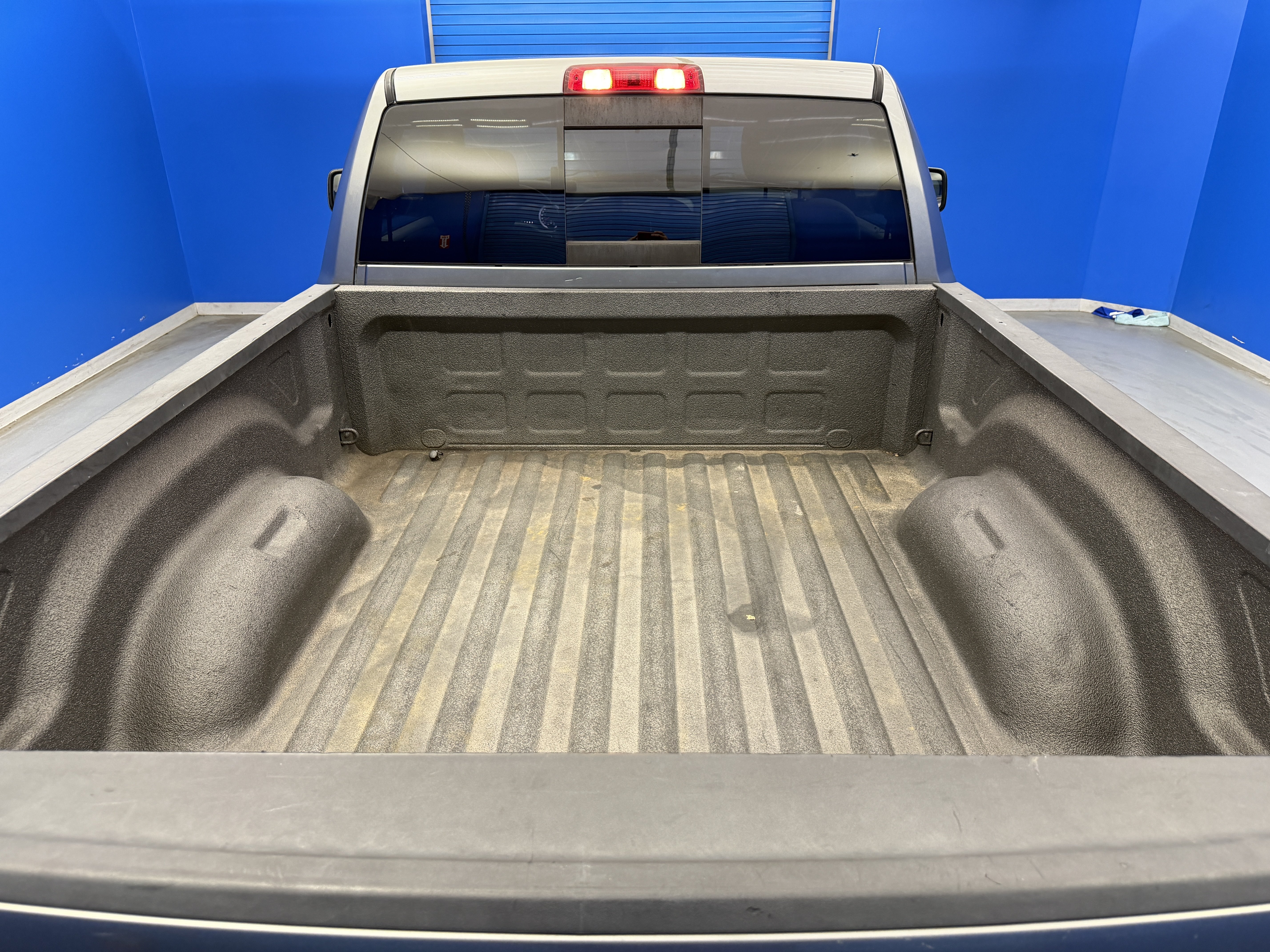 Used 2013 Mineral Gray Metallic Ram Tradesman image 23
