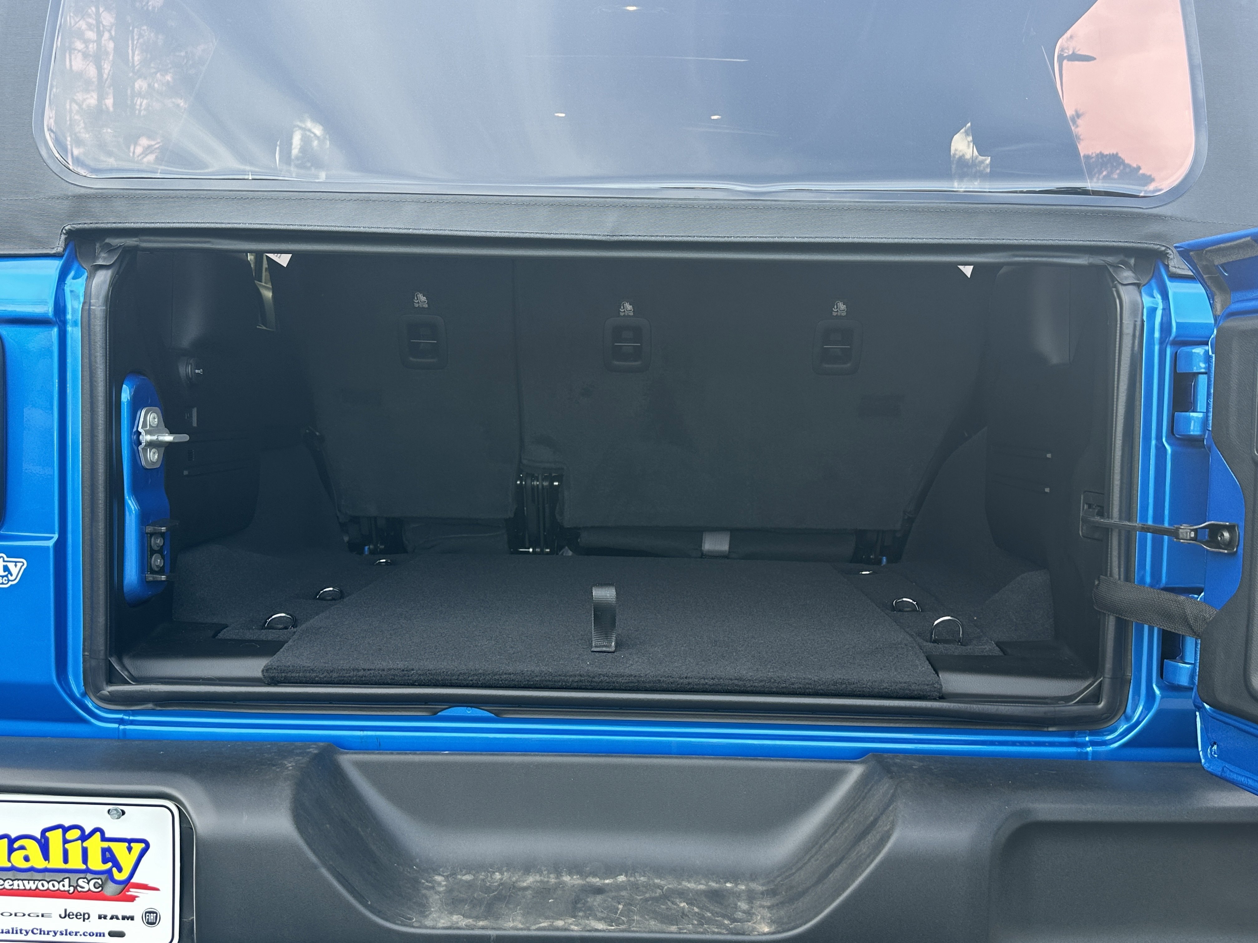 New 2026 Hydro Blue Pearl-Coat Exterior Paint Jeep Sport S image 19