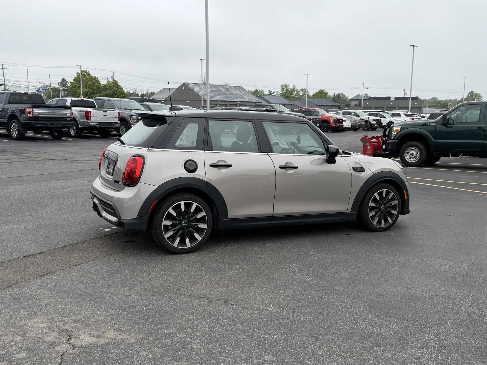 Used 2022 Rooftop Grey Metallic MINI Cooper S image 5