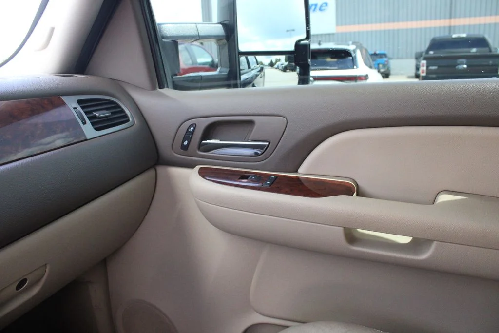 Used 2009 Blue GMC SLT image 18