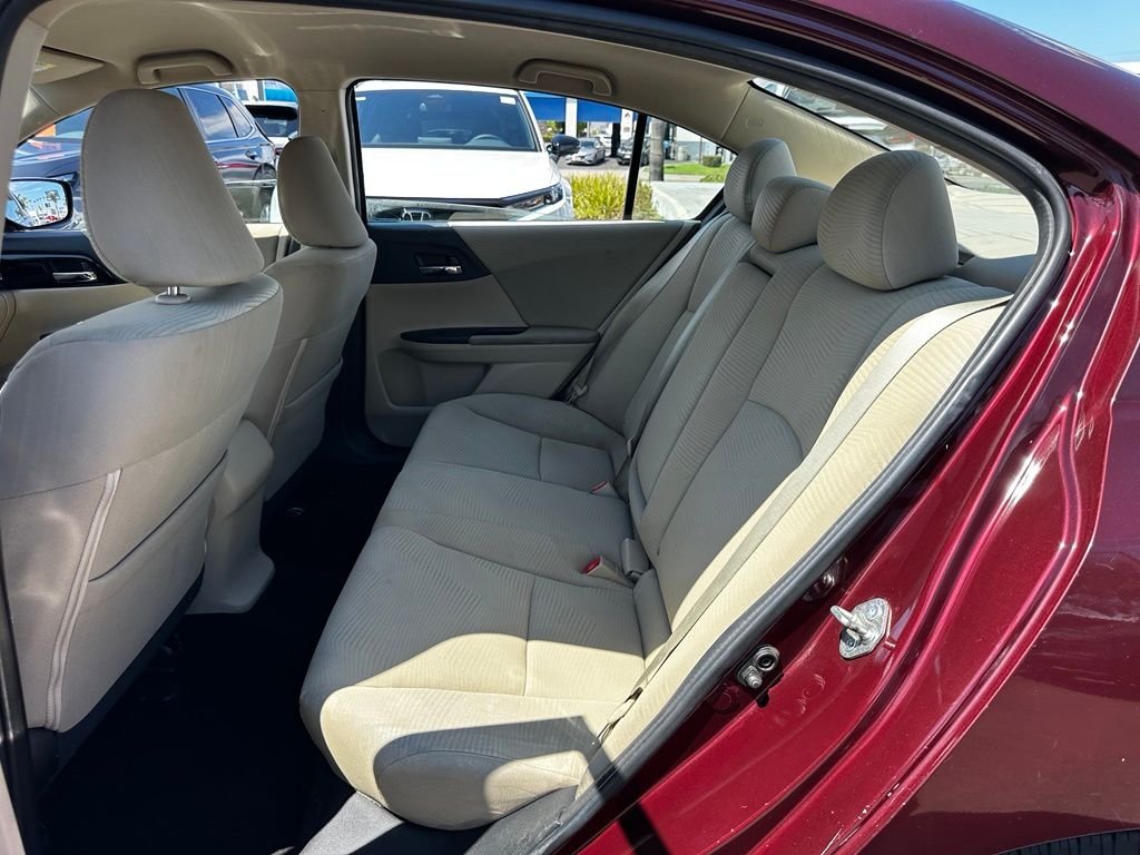 Used 2016  Honda LX image 19