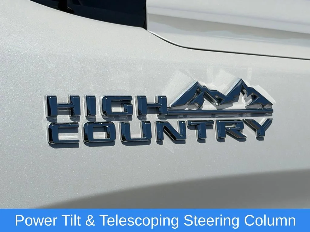 Used 2025 Iridescent Pearl Tricoat Chevrolet High Country image 35