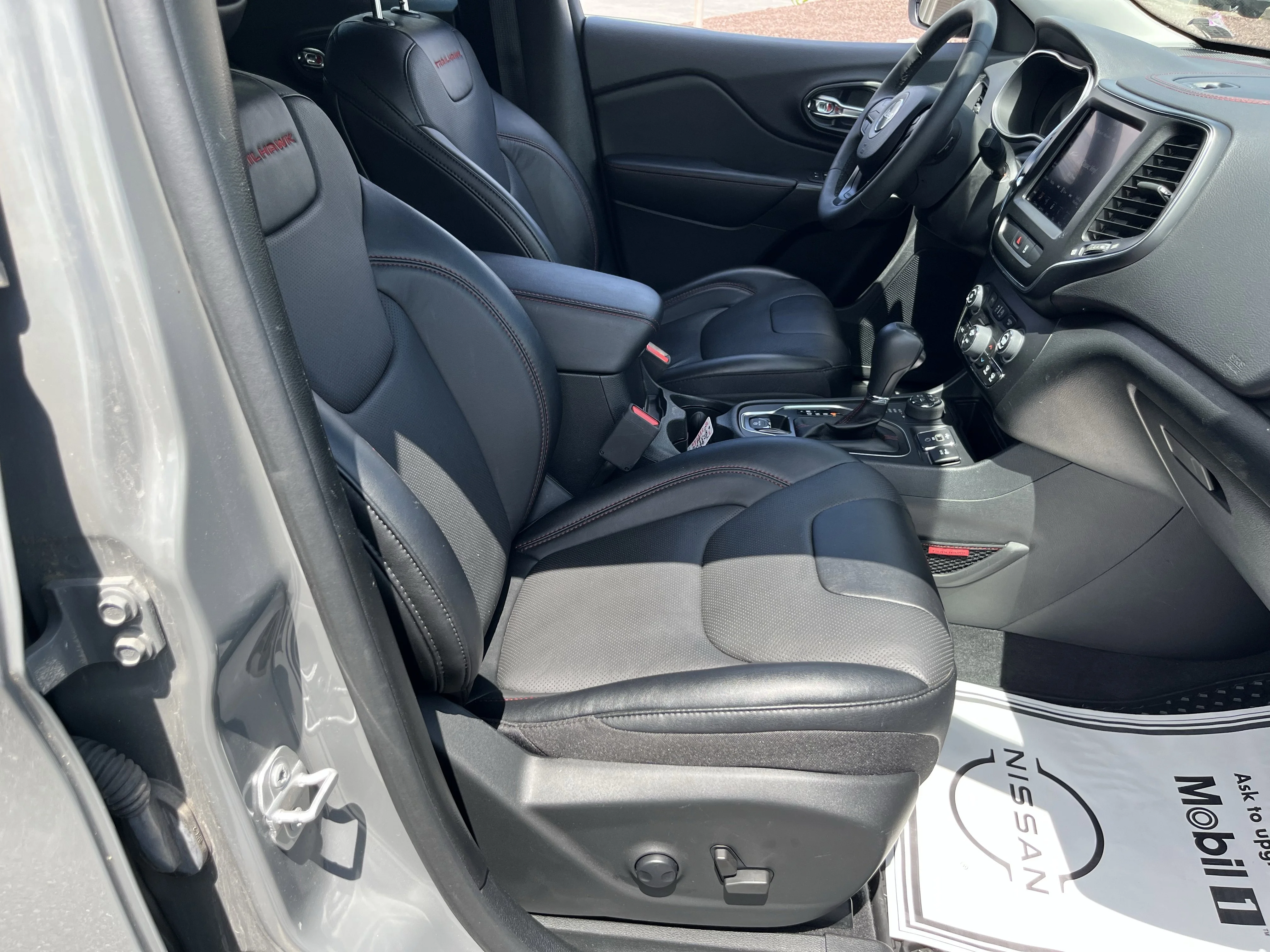 Used 2022 Gray Clearcoat Jeep Trailhawk image 3