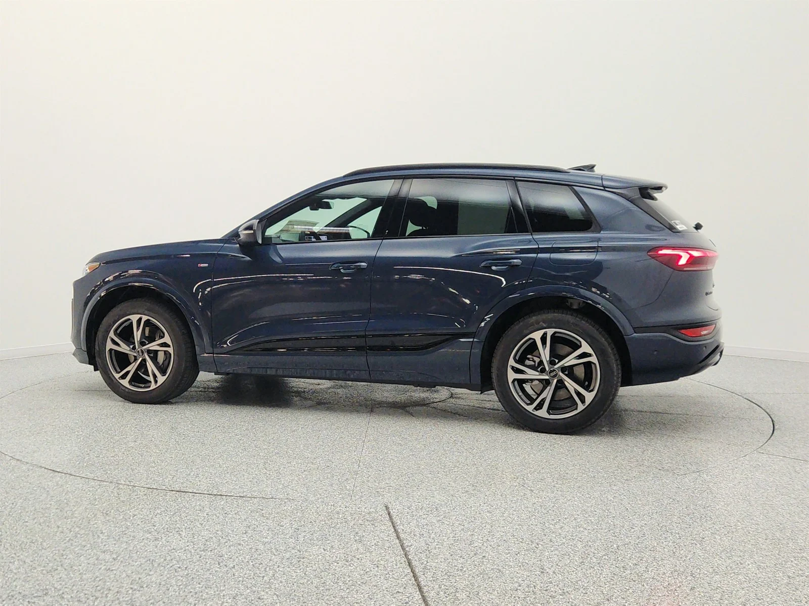 New 2027 Plasma Blue Metallic Audi Premium Plus quattro image 8