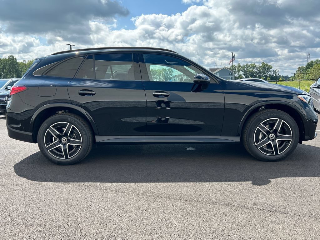New 2027 Black Mercedes-Benz GLC 300 image 45
