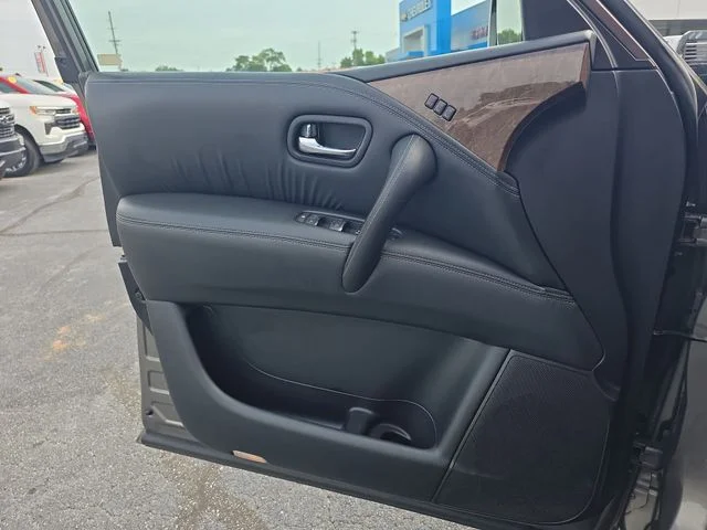 Used 2017 Gray INFINITI Base image 29