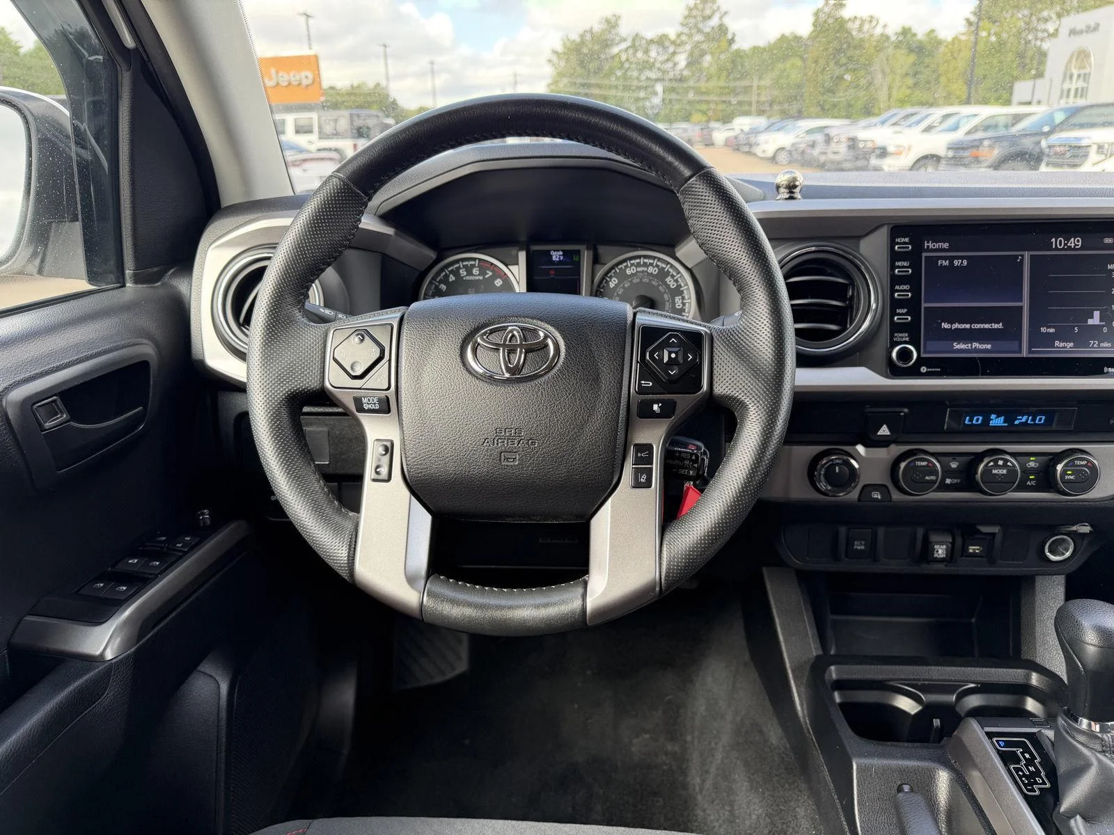 Used 2022 White Toyota SR5 V6 image 8