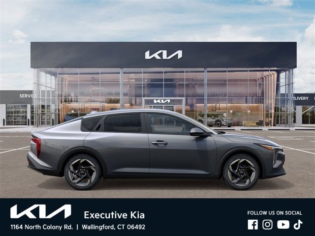 2025 Kia K4 EX photo 2