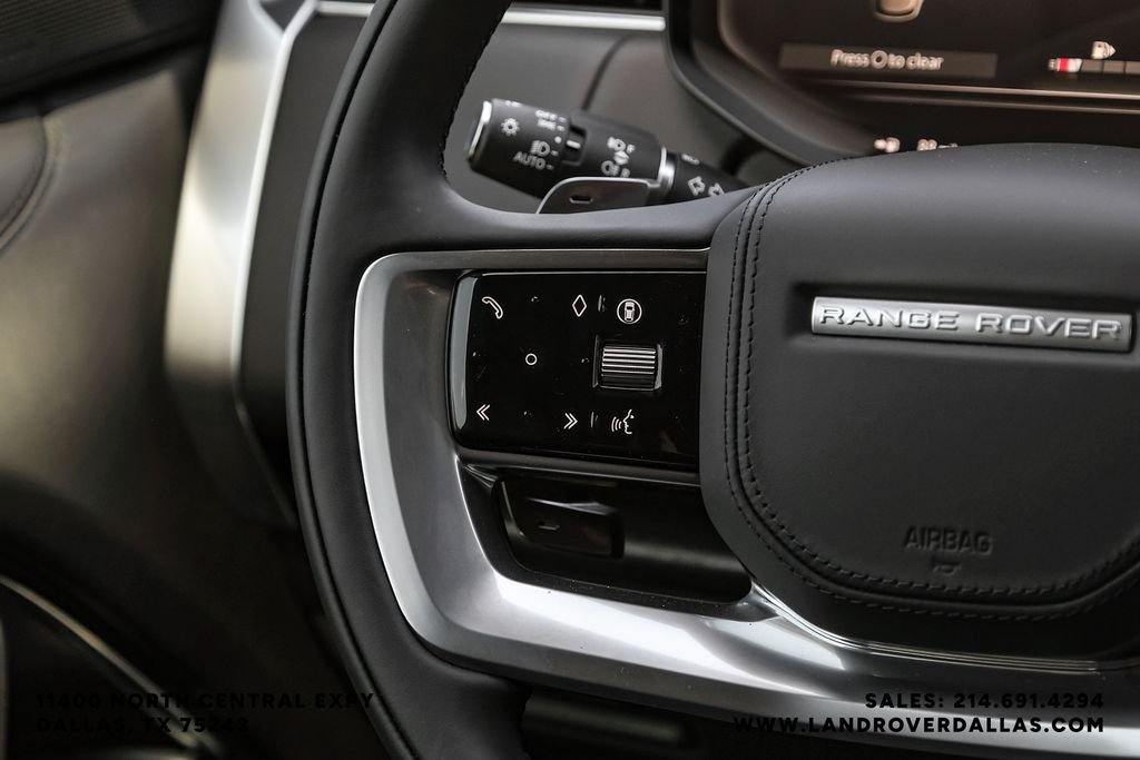 New 2026 Fuji White Land Rover SE image 12