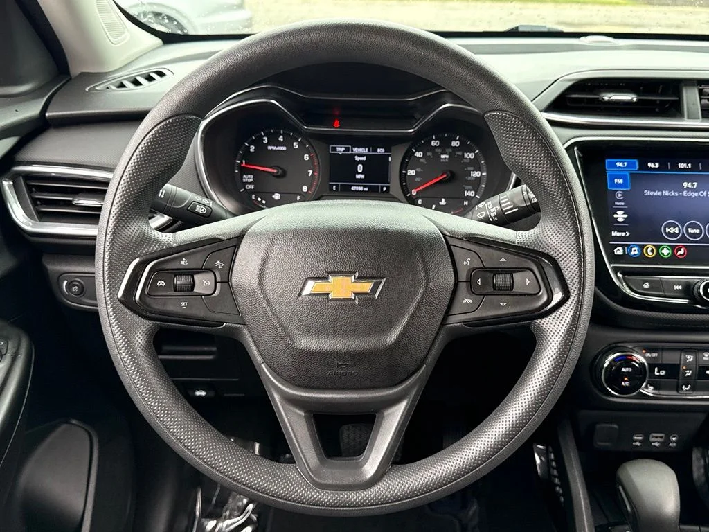 Used 2021 Gray Chevrolet LT image 16