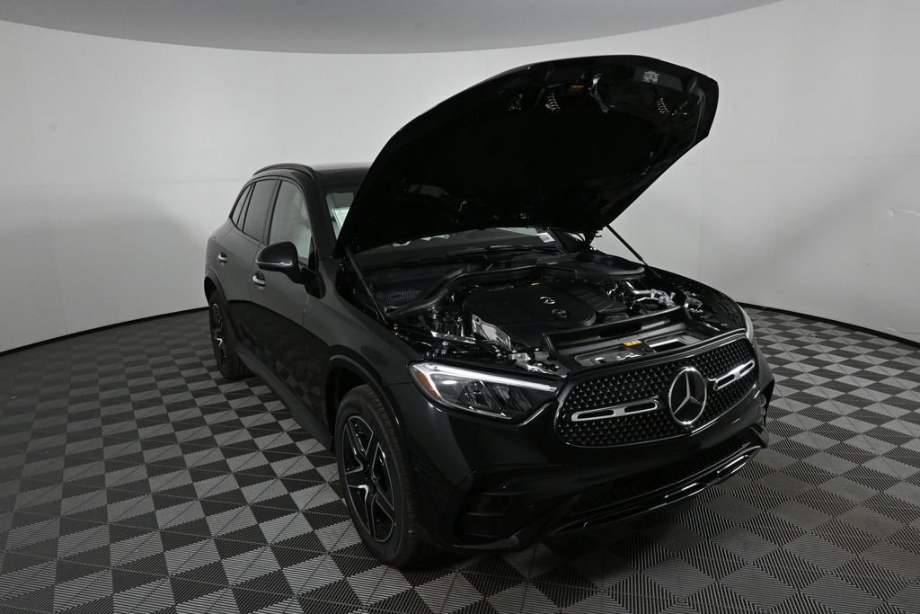 New 2026 Obsidian Black Metallic Mercedes-Benz GLC 300 image 33