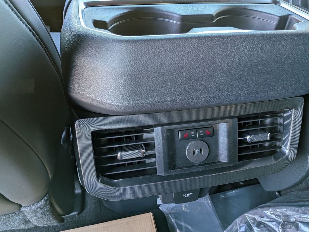 2026 Ford F-250 Super Duty Platinum - Photo 32