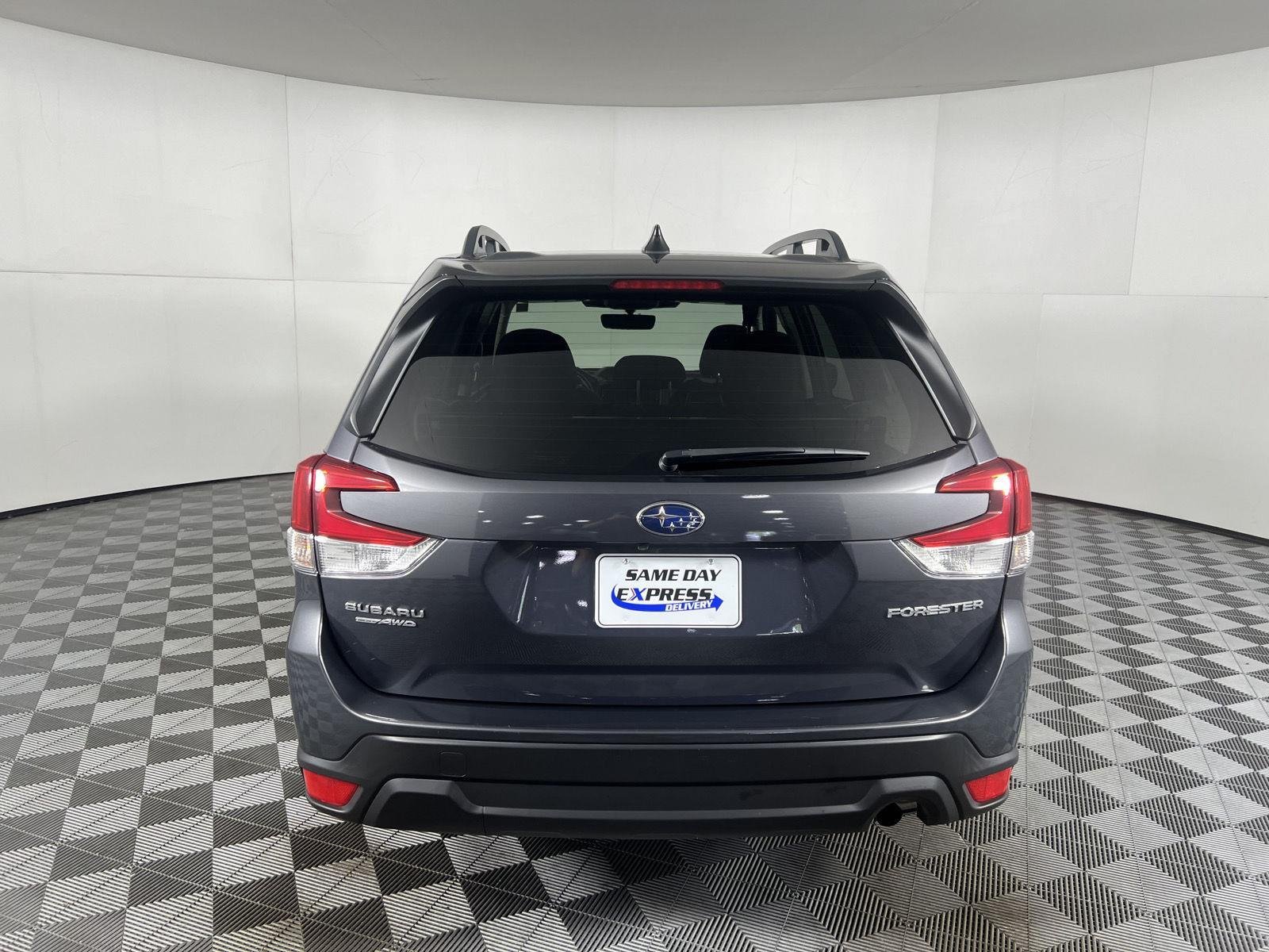 Used 2024 Magnetite Gray Metallic Subaru Premium image 7