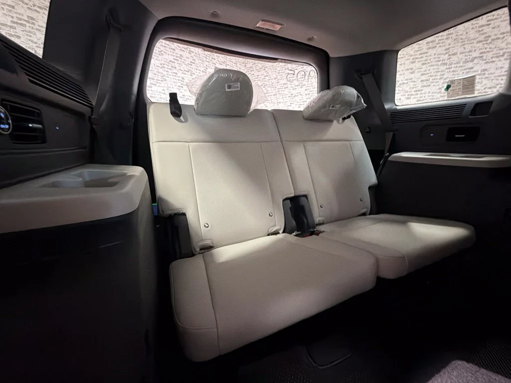 New 2027 Shimmering Silver Hyundai SEL image 14
