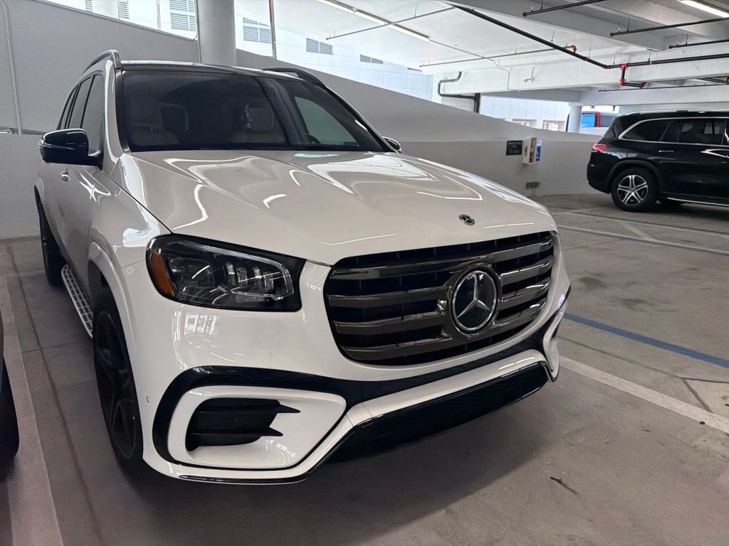 Used 2025 White Mercedes-Benz GLS 450 image 1