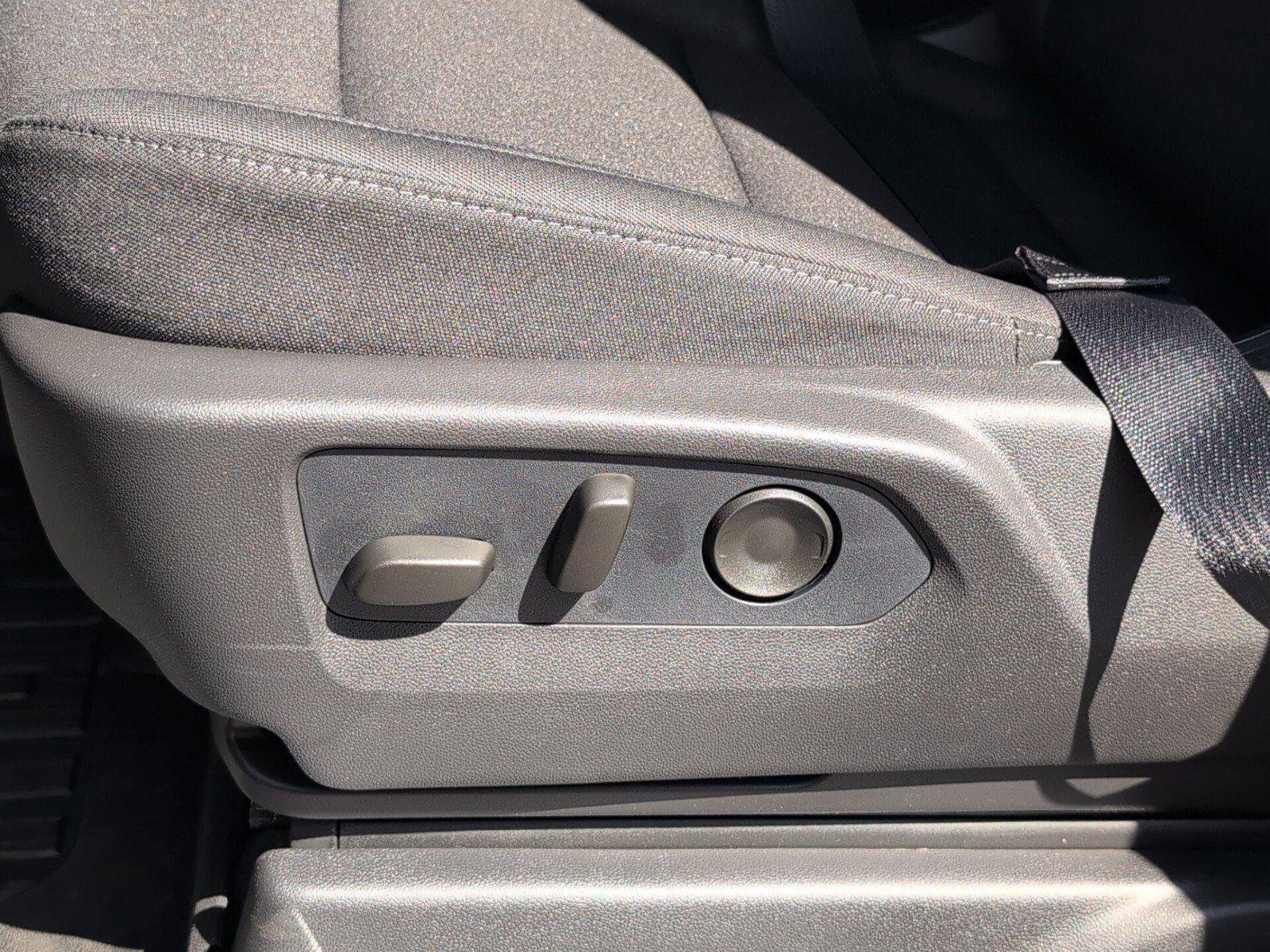 New 2026 Onyx Black GMC Elevation image 18