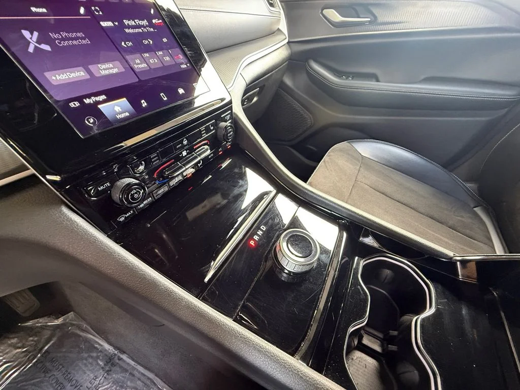 Used 2023 Gray Jeep Altitude X image 22