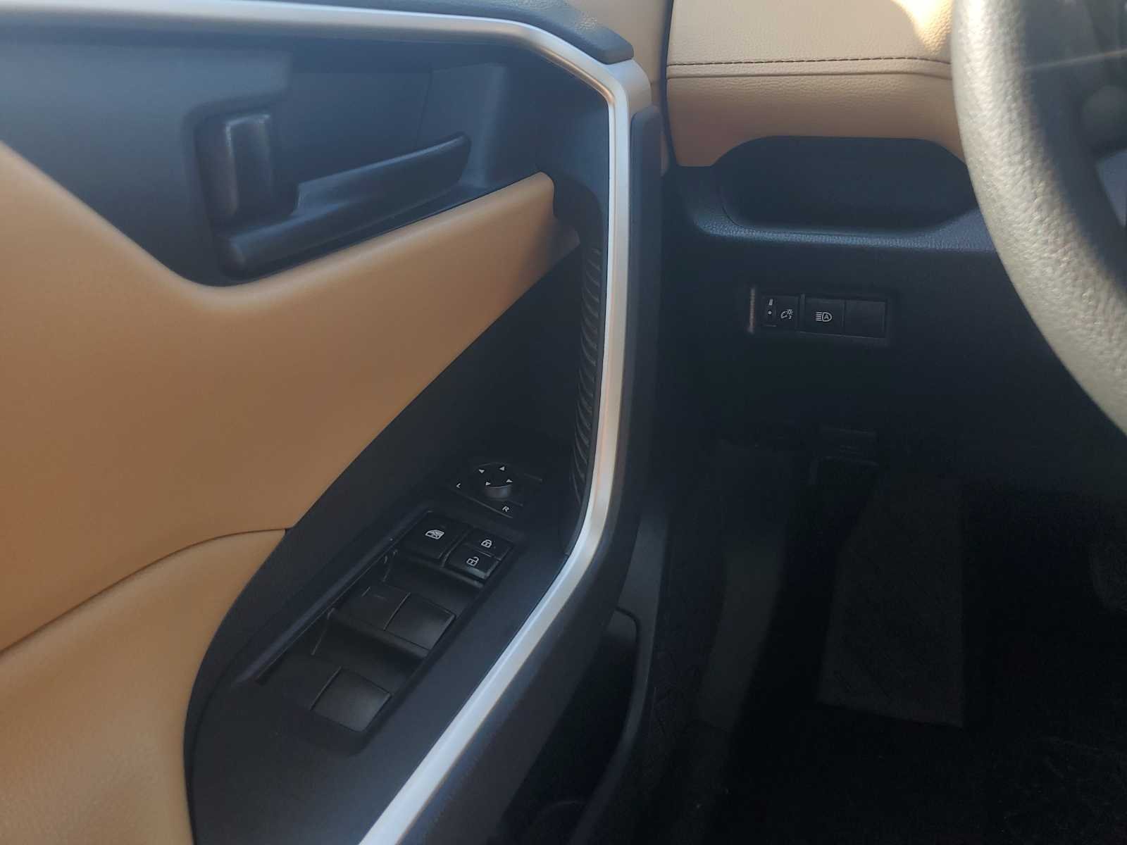 Used 2019 Super White White Toyota LE image 19