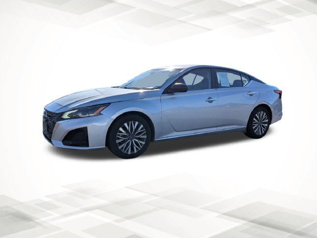 Used 2024 Silver Nissan 2.5 SV image 7