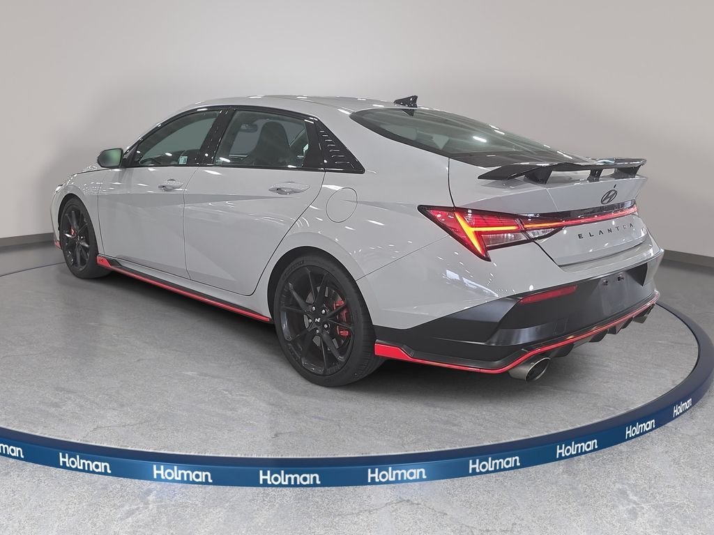 Used 2025 Cyber Gray Hyundai Base image 7