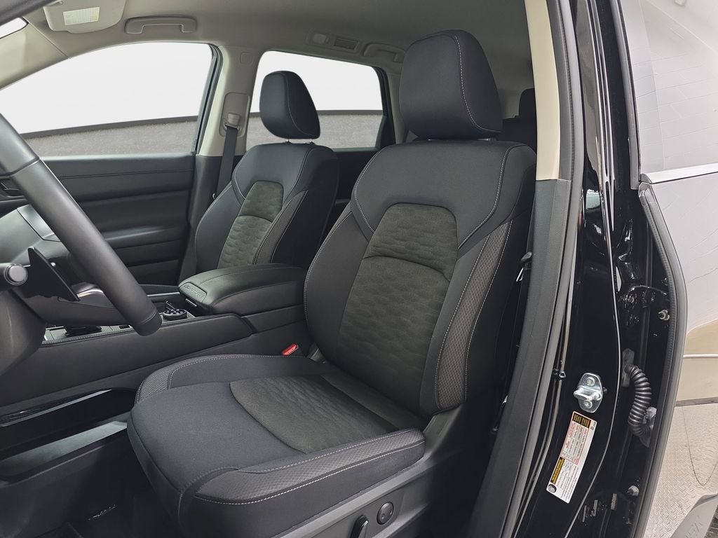 Used 2025 Super Black Nissan SV image 14