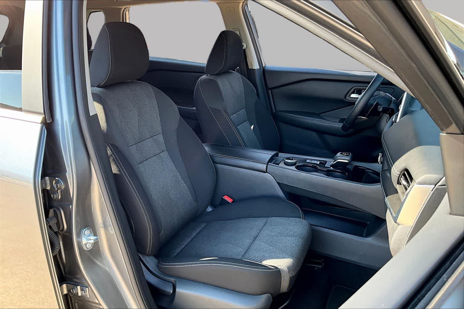 Used 2025 Gun Metallic Nissan SV image 9