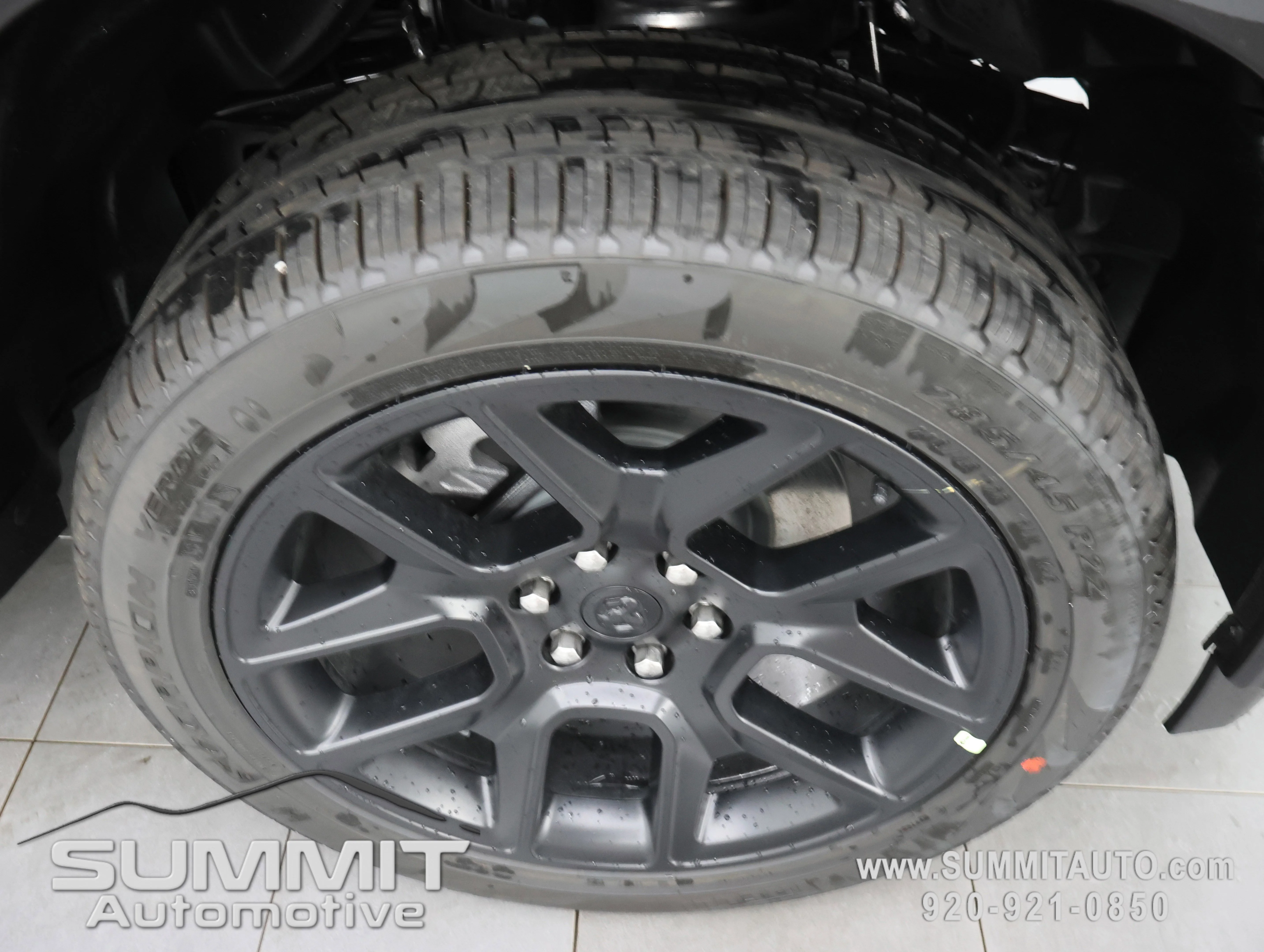 New 2026 Diamond Black Crystal Pearl-Coat Exterior Paint RAM Laramie image 3