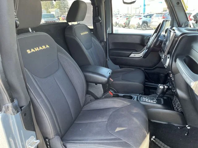 Used 2014 Gray Jeep Sahara image 24
