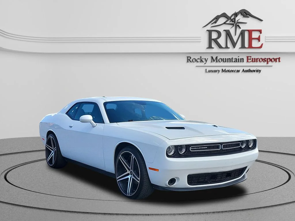 2018 Dodge Challenger SXT's photo