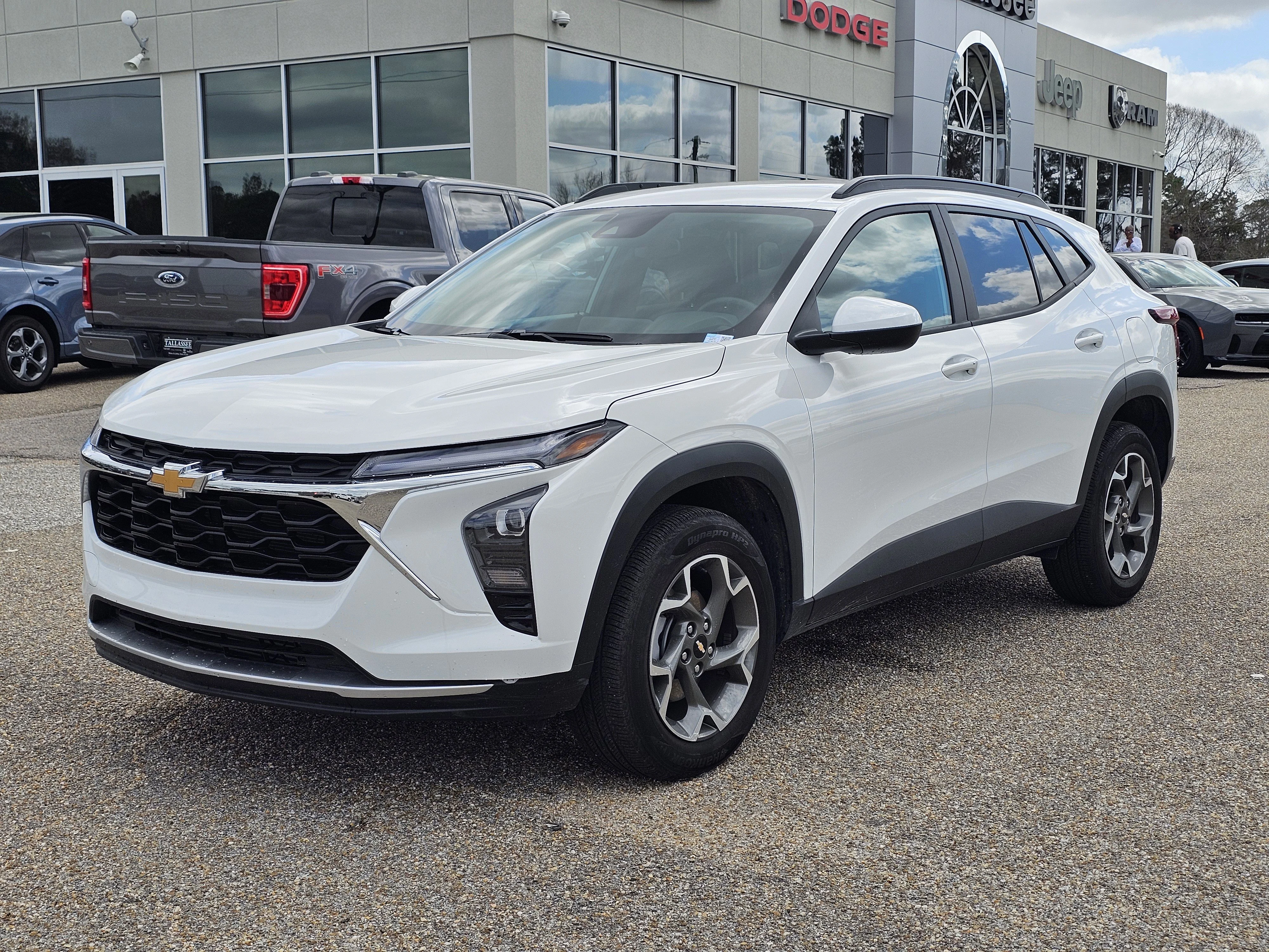 2025 Chevrolet Trax LT's photo