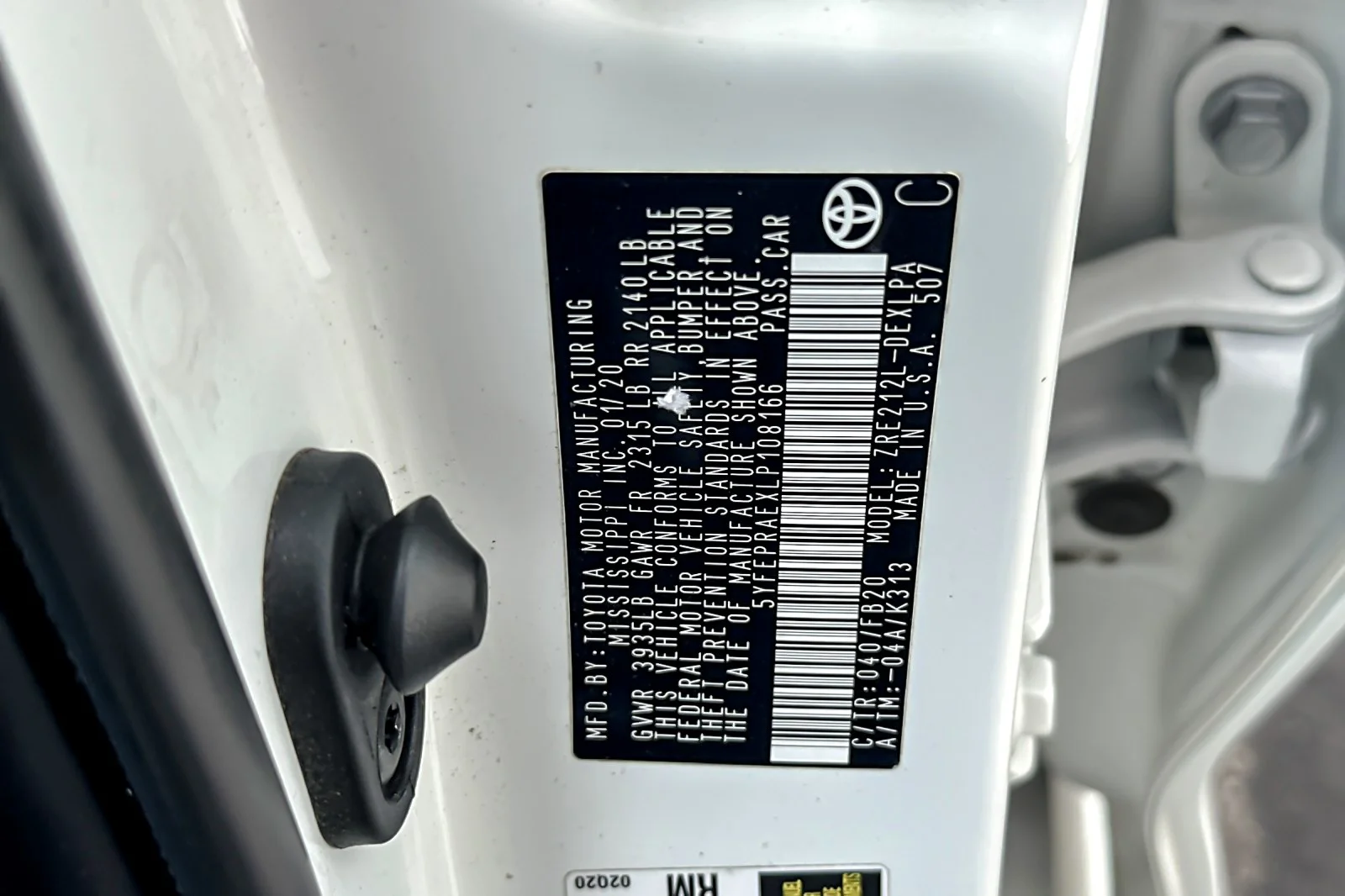 Certified Used 2020 Super White Toyota LE image 25